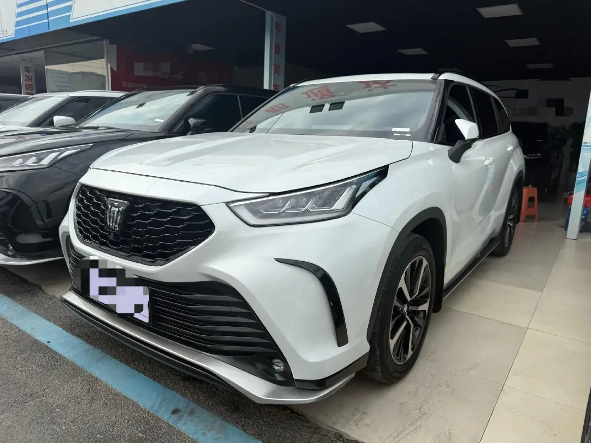 2022 Toyota Crown Kluger 2.0T 248HP L4 8AT