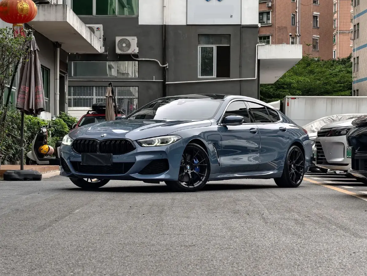 2021 BMW 8 Series 3.0T 340HP L6 8AT