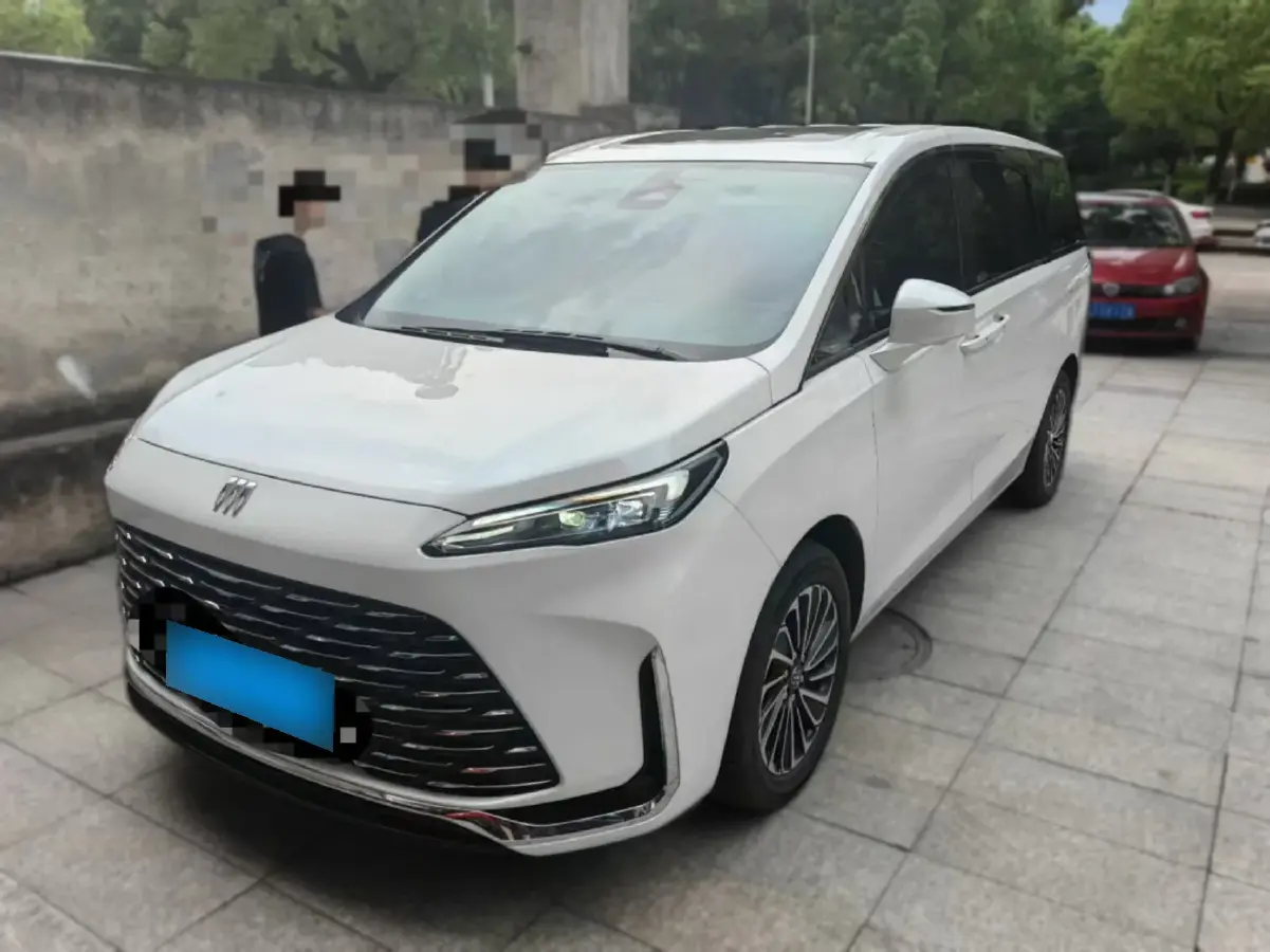 2025 Buick GL8 1.5T 180HP L4 2DHT PHEV