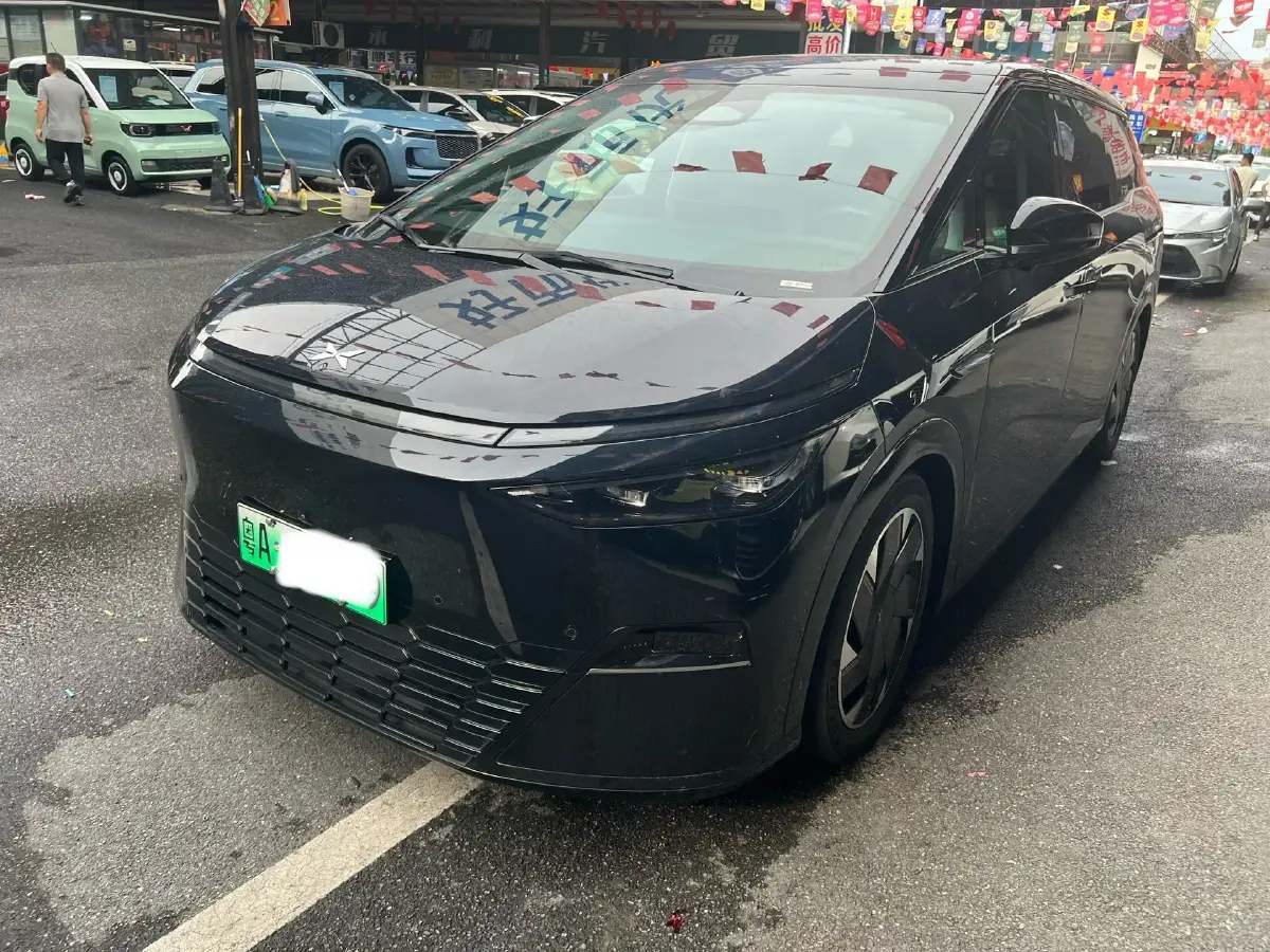 2024 Xpeng X9 BEV 101.5KWH