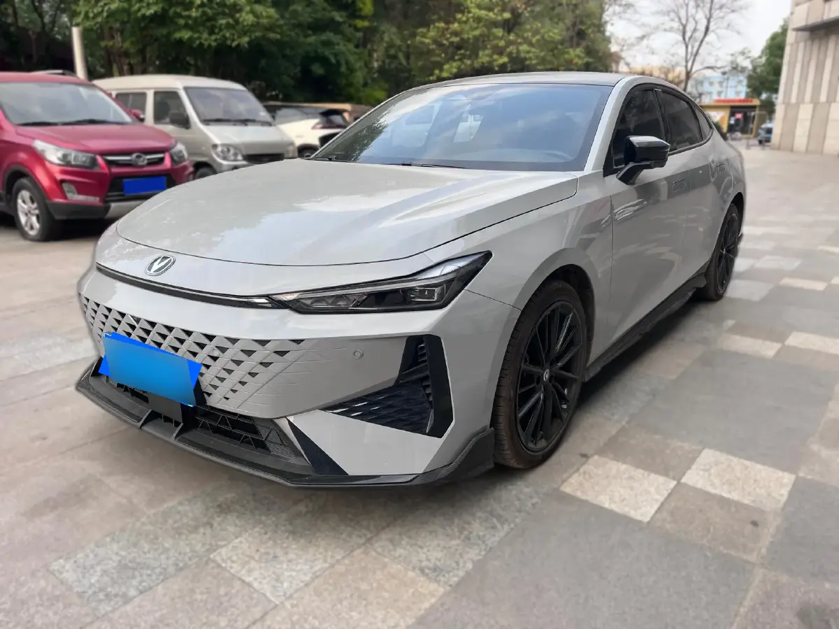 2024 ChangAn UNI-V 1.5T 188HP L4 7DCT