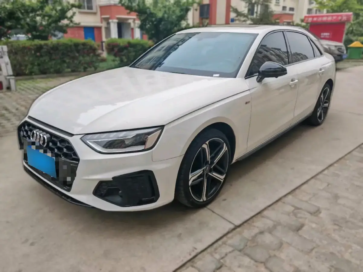 2024 Audi A4L 2.0T 190HP L4 7DCT