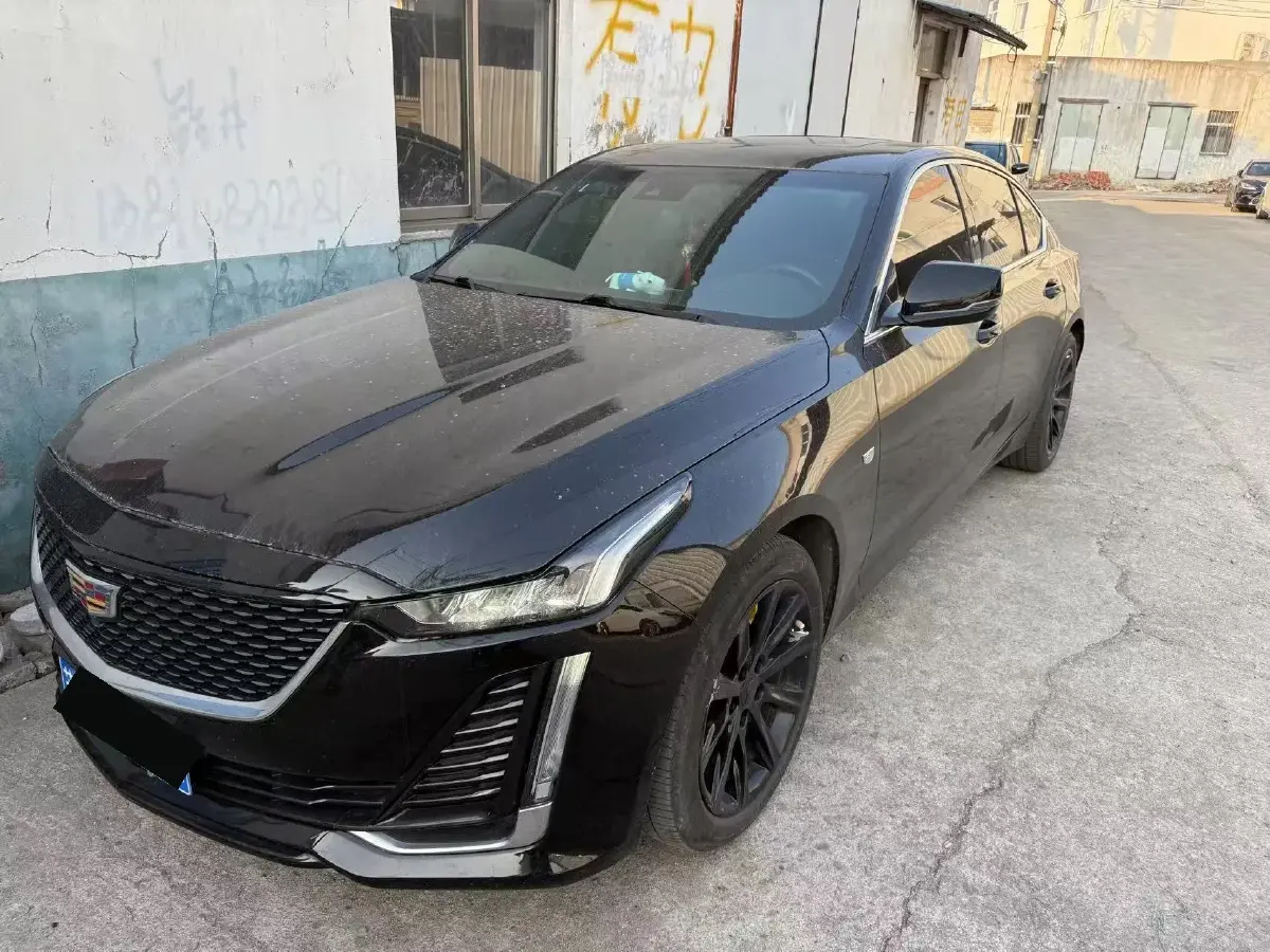 2022 Cadillac CT5 2.0T 237HP L4 10AT