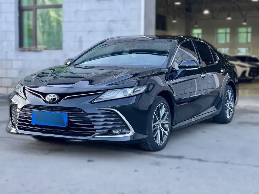 2021 Toyota Camry 2.5L 209HP L4 8AT