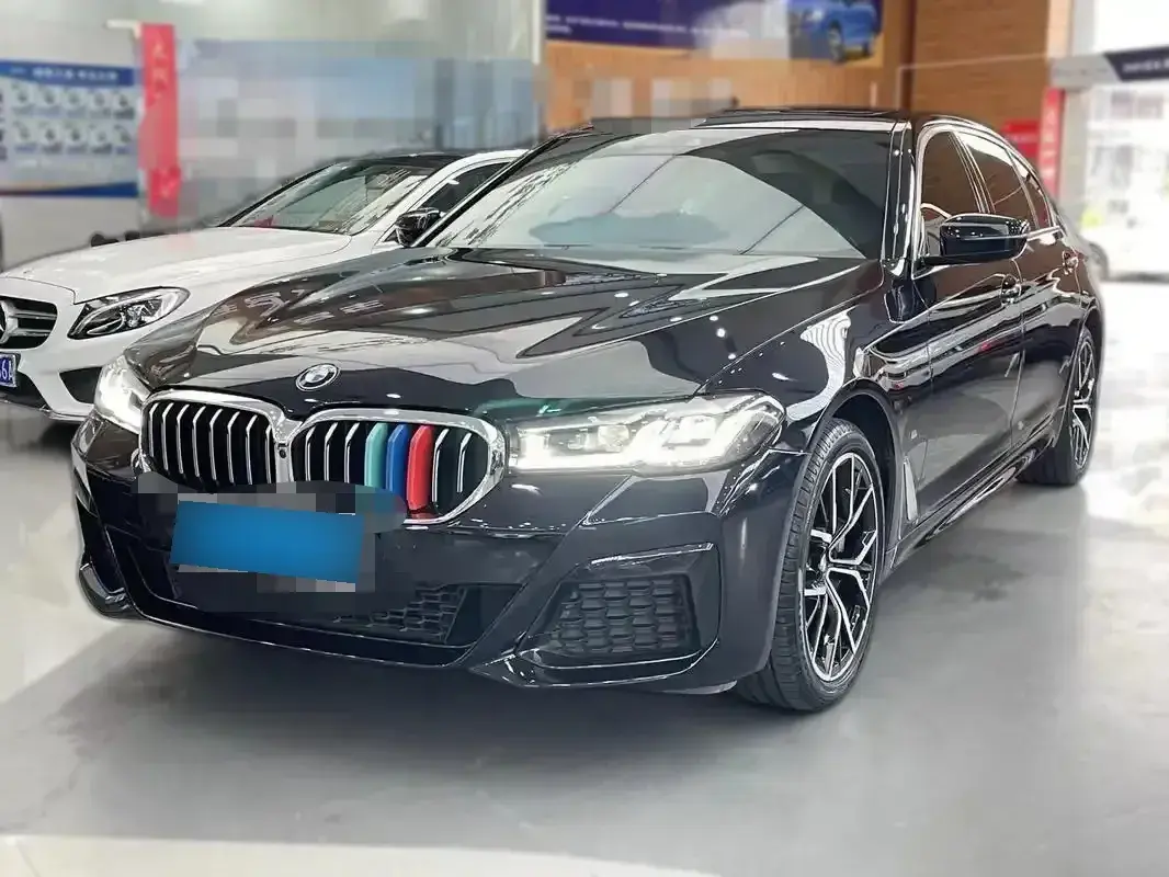 2022 BMW 5 Series 2.0T 252HP L4 8AT