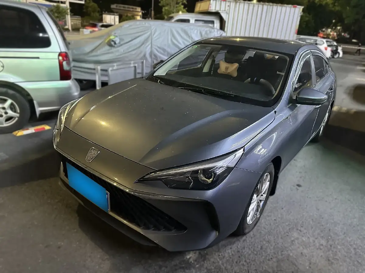 2023 Roewe i5 1.5L 129HP L4 CVT