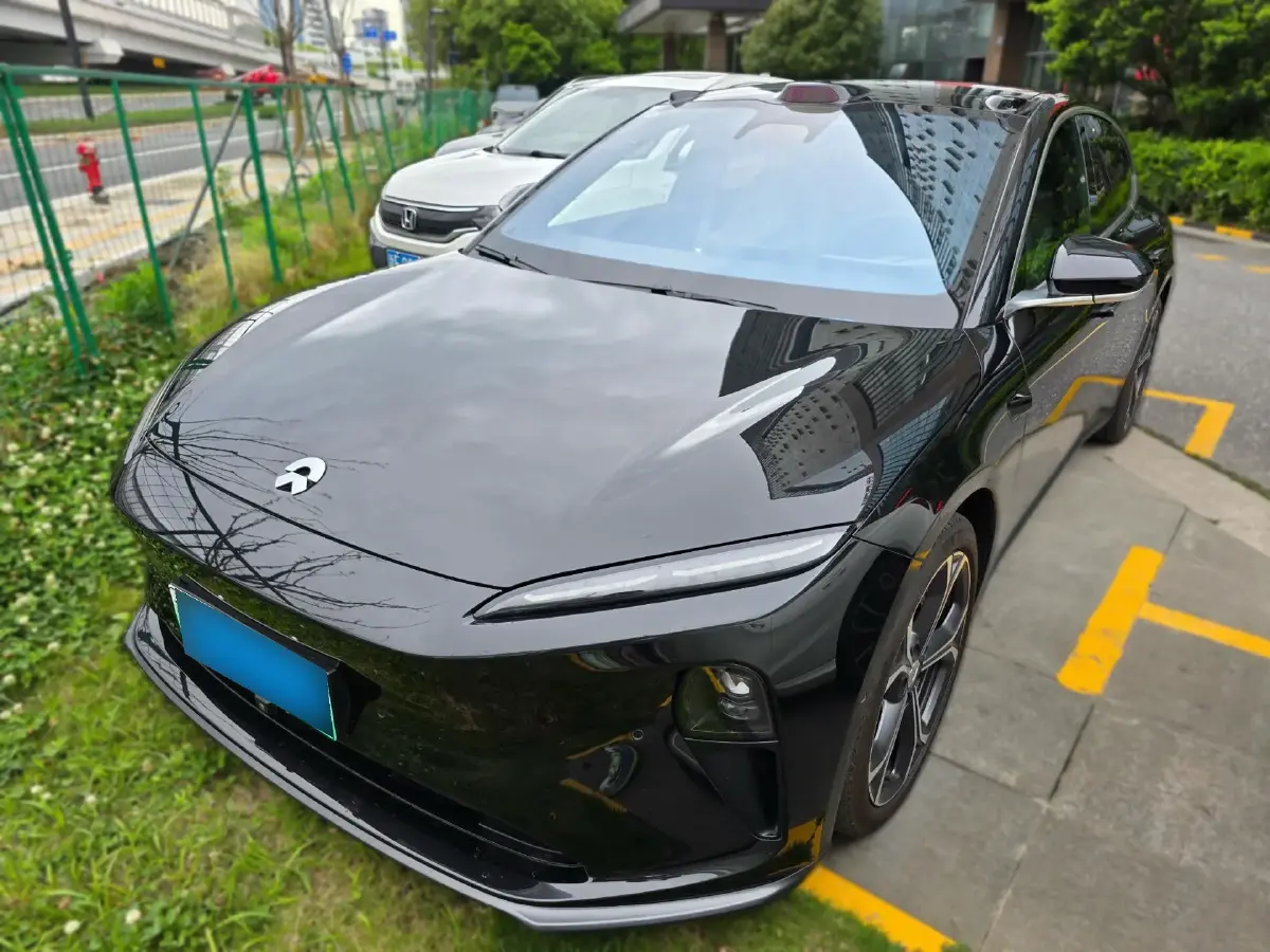 2024 NIO ET5T BEV 75KWH