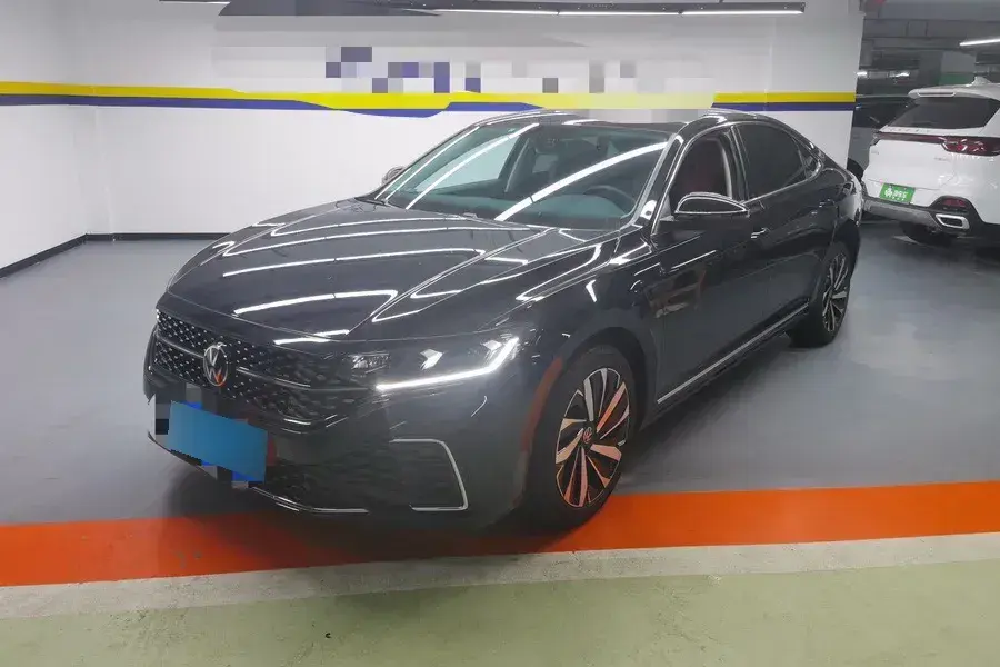 2023 Volkswagen Passat 2.0T 186HP L4 7DCT