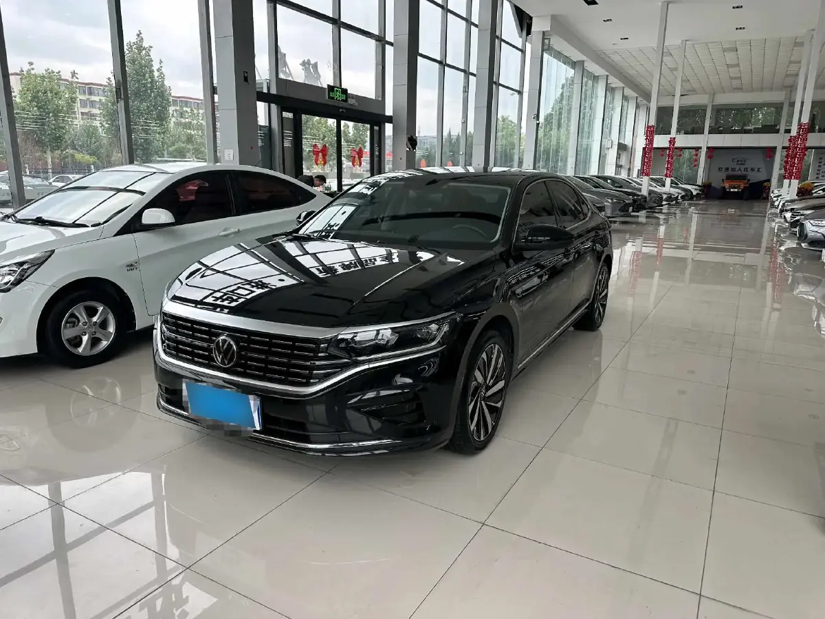 2022 Volkswagen Passat 2.0T 186HP L4 7DCT