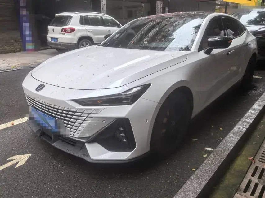 2022 ChangAn UNI-V 1.5T 188HP L4 7DCT