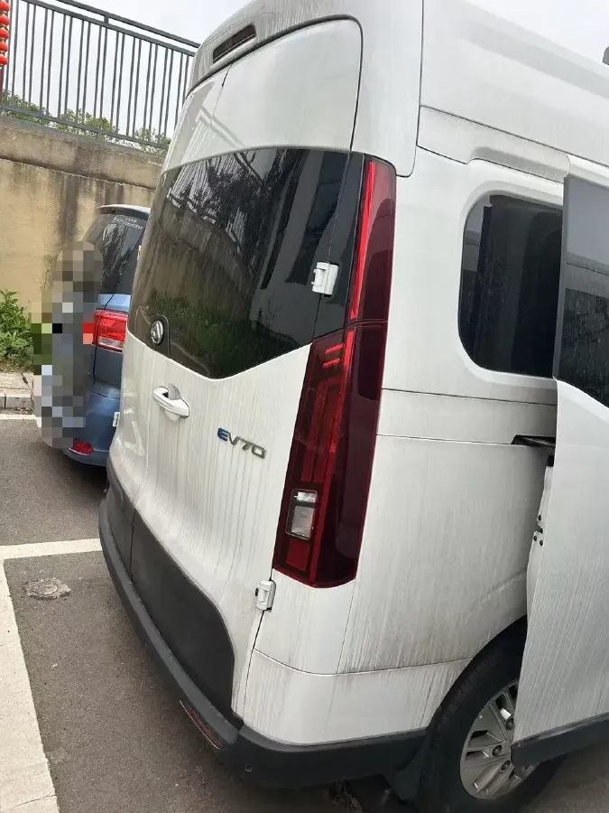 2024 MAXUS XinTu EV70 BEV 88KWH,autocango,china used car exporter,china ev exporter,chinese used car exporter,chinese used ev exporter