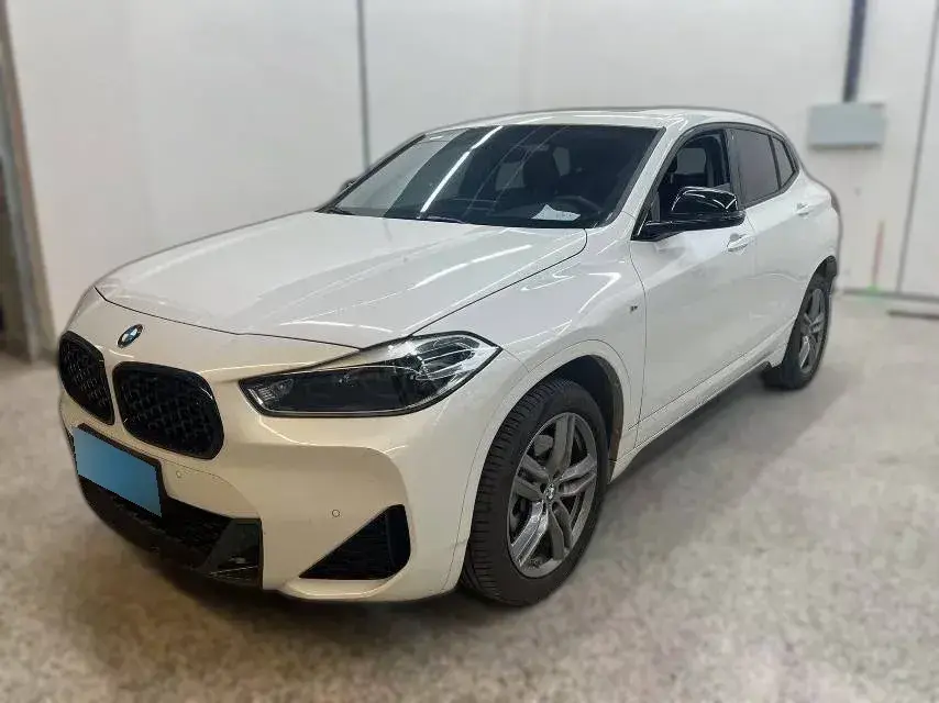 2023 BMW X2 2.0T 178HP L4 7DCT