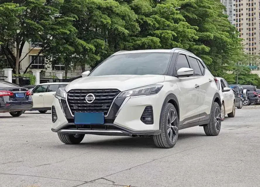 2022 Nissan Kicks 1.5L 122HP L4 CVT