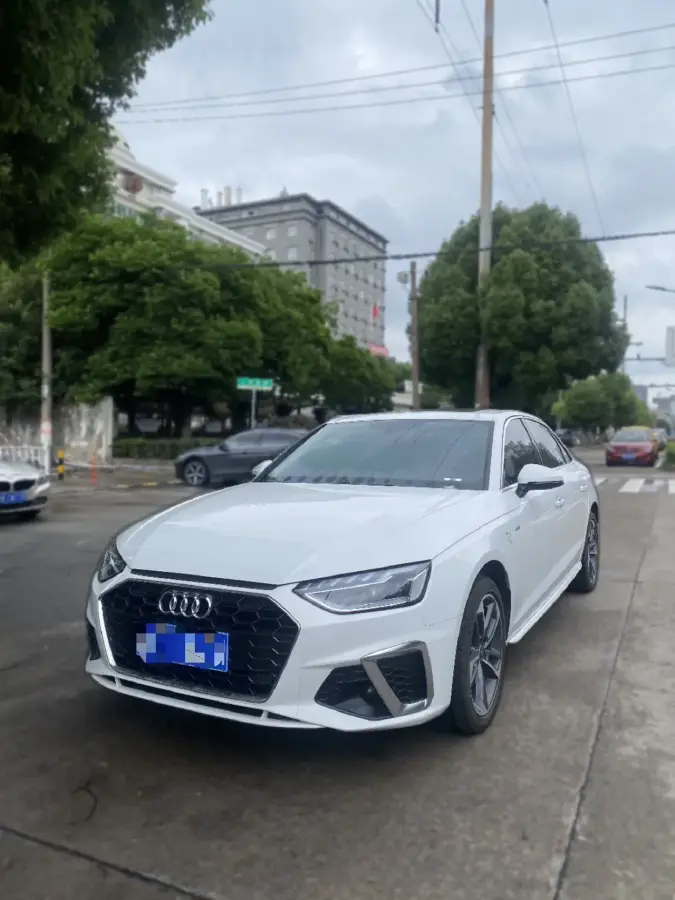 2024 Audi A4L 2.0T 190HP L4 7DCT