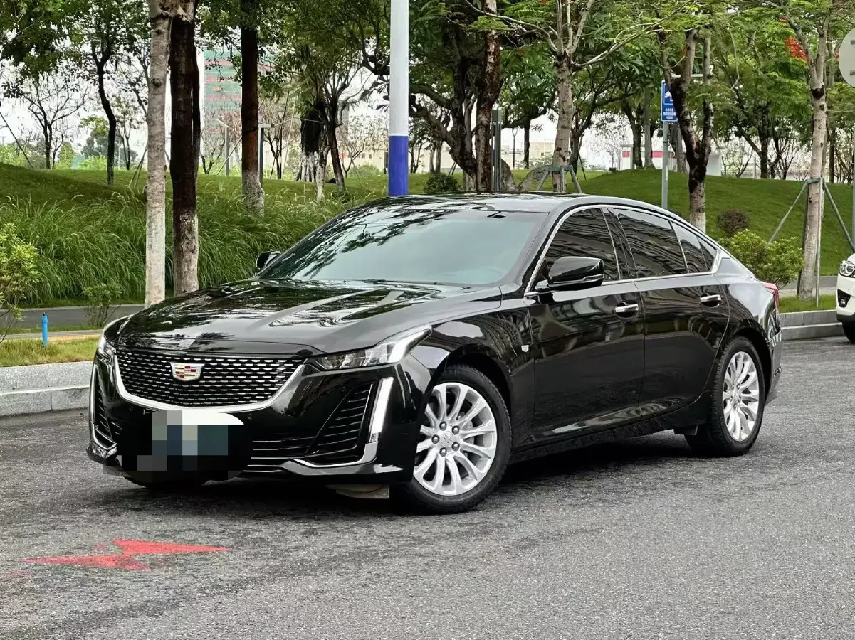 2023 Cadillac CT5 2.0T 237HP L4 10AT