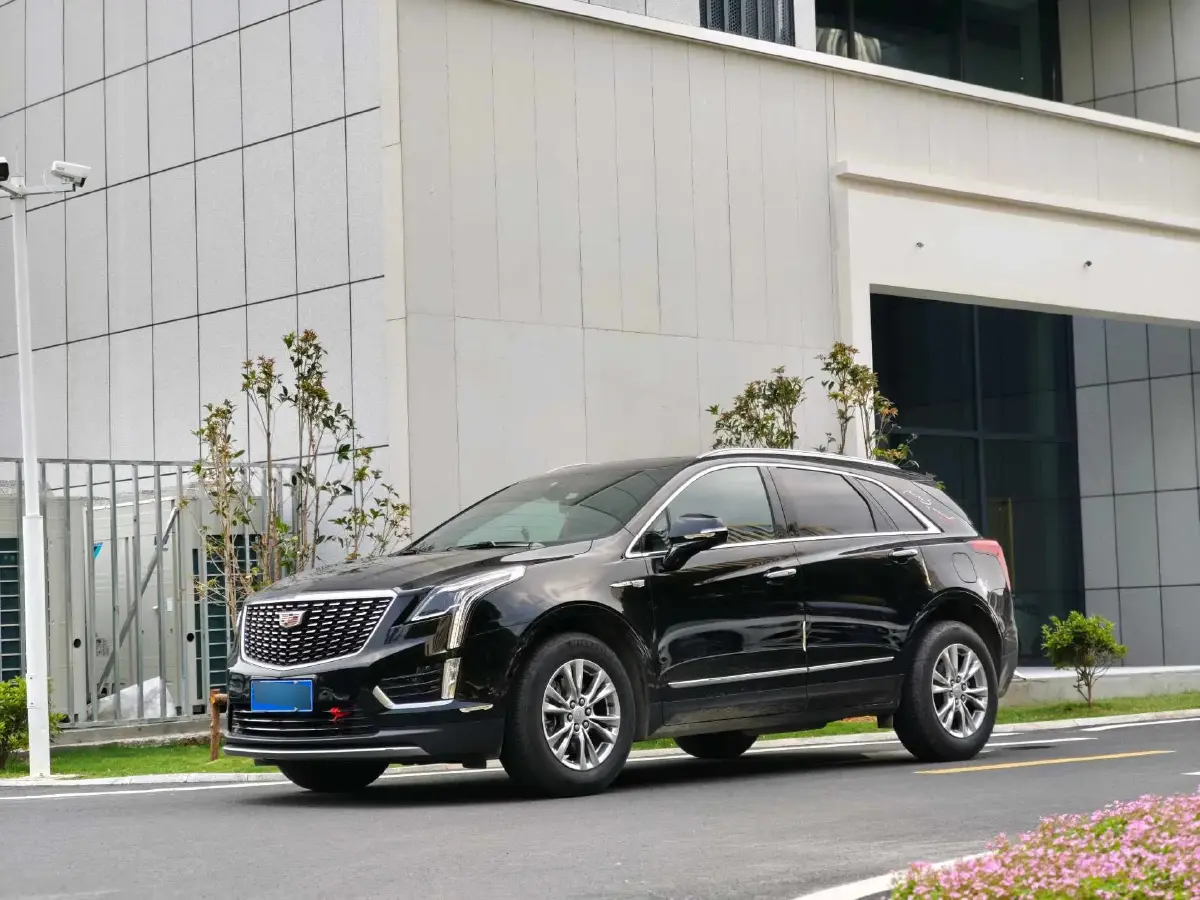 2022 Cadillac XT5 2.0T 237HP L4 9AT