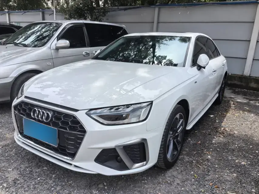 2024 Audi A4L 2.0T 190HP L4 7DCT