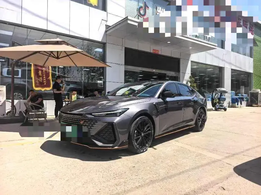 2022 ChangAn UNI-V 2.0T 233HP L4 8AT