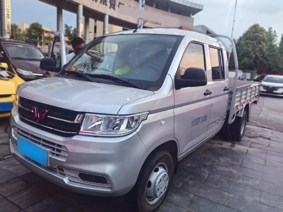 2023 WuLing RongGuang New Truck 5MT