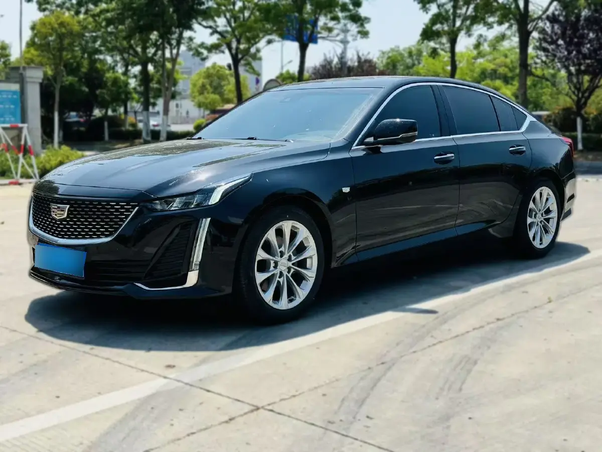 2023 Cadillac CT5 2.0T 237HP L4 10AT