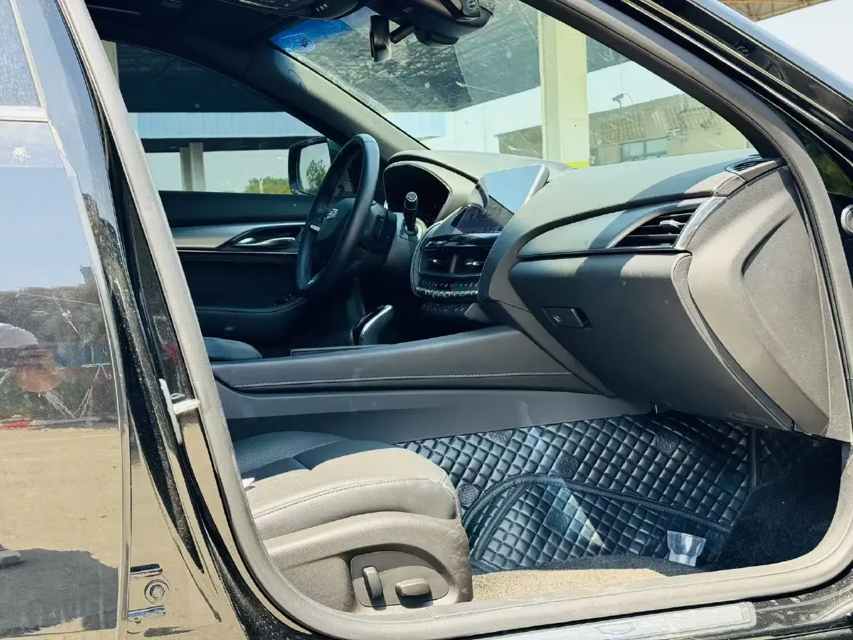 2023 Cadillac CT5 2.0T 237HP L4 10AT,autocango,china used car exporter,china ev exporter,chinese used car exporter,chinese used ev exporter