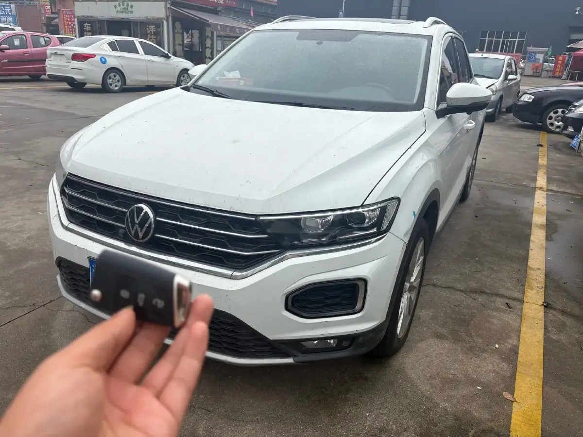 2020 Volkswagen T-Roc 1.4T 150HP L4 7DCT