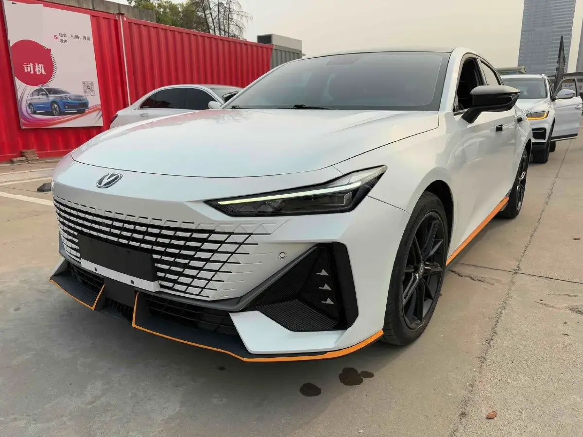 2022 ChangAn UNI-V 1.5T 188HP L4 7DCT
