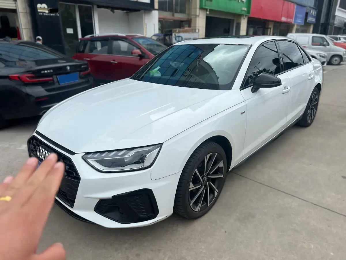 2023 Audi A4L 2.0T 190HP L4 7DCT