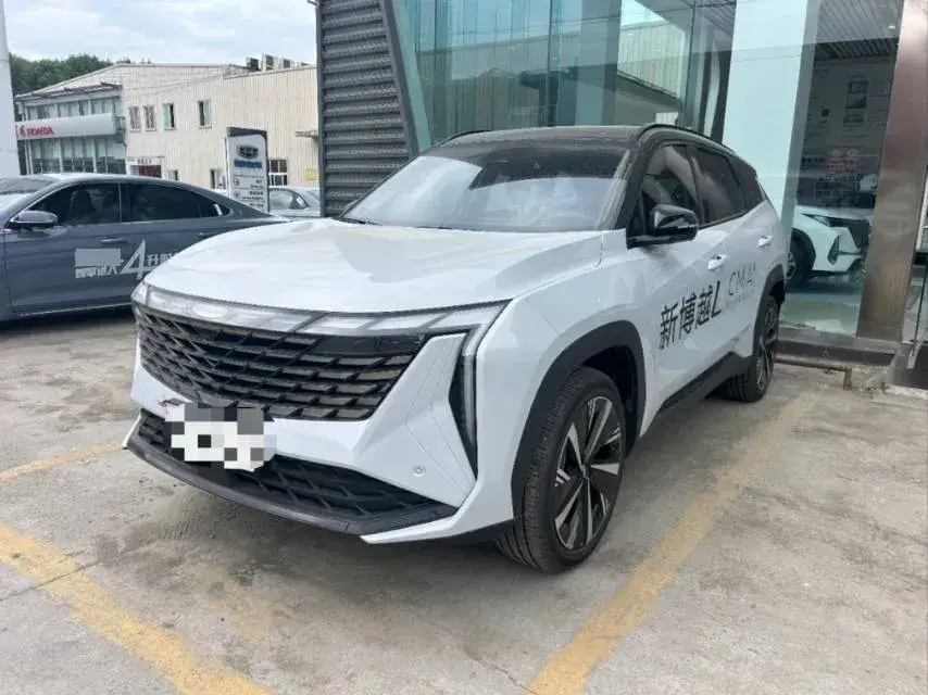 2023 Geely StarRay 1.5T 181HP L4 7DCT