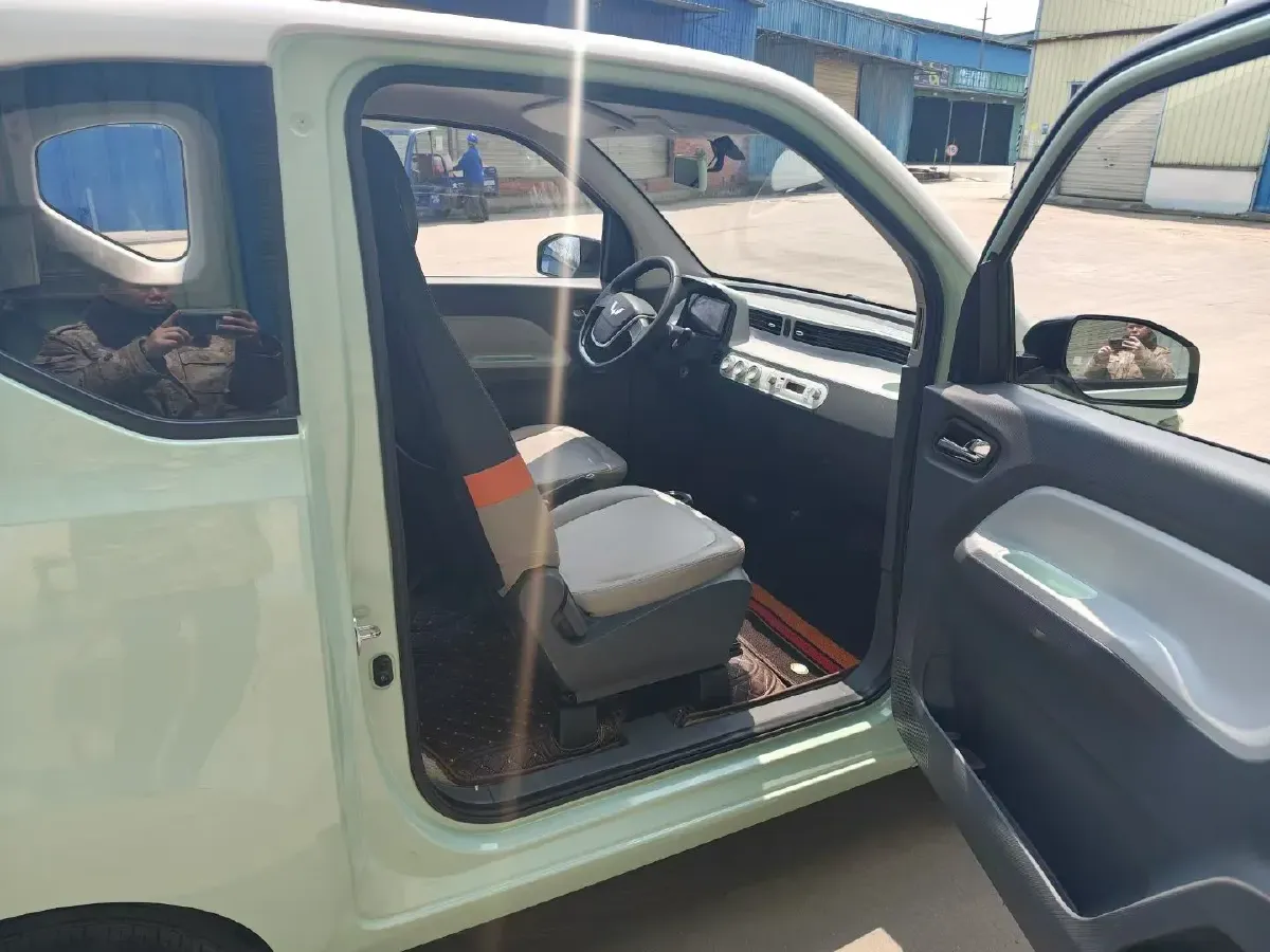 2021 WuLing HongGuang MINI EV BEV 13.9KWH,autocango,china used car exporter,china ev exporter,chinese used car exporter,chinese used ev exporter