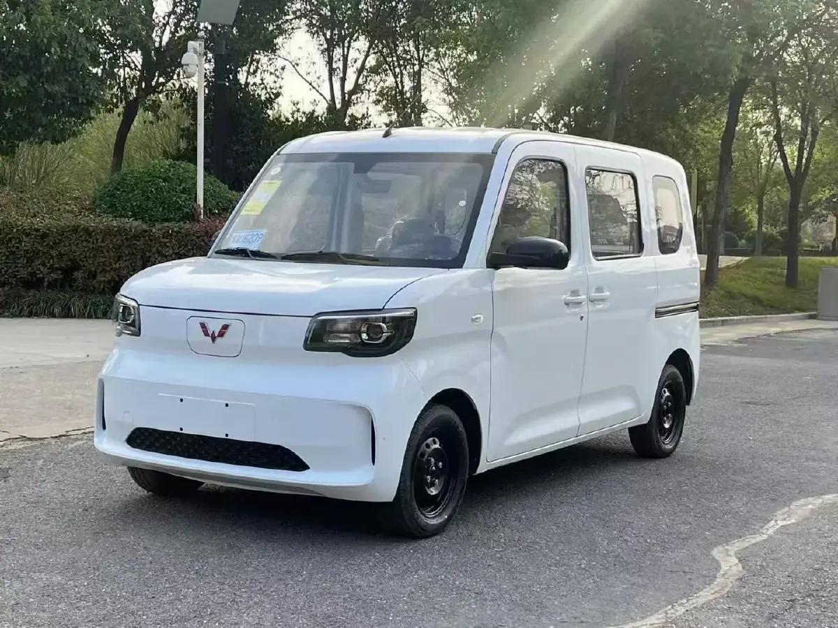 2025 WuLing ZhiGuang BEV 17.7KWH