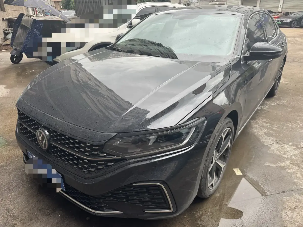 2024 Volkswagen Passat 2.0T 220HP L4 7DCT