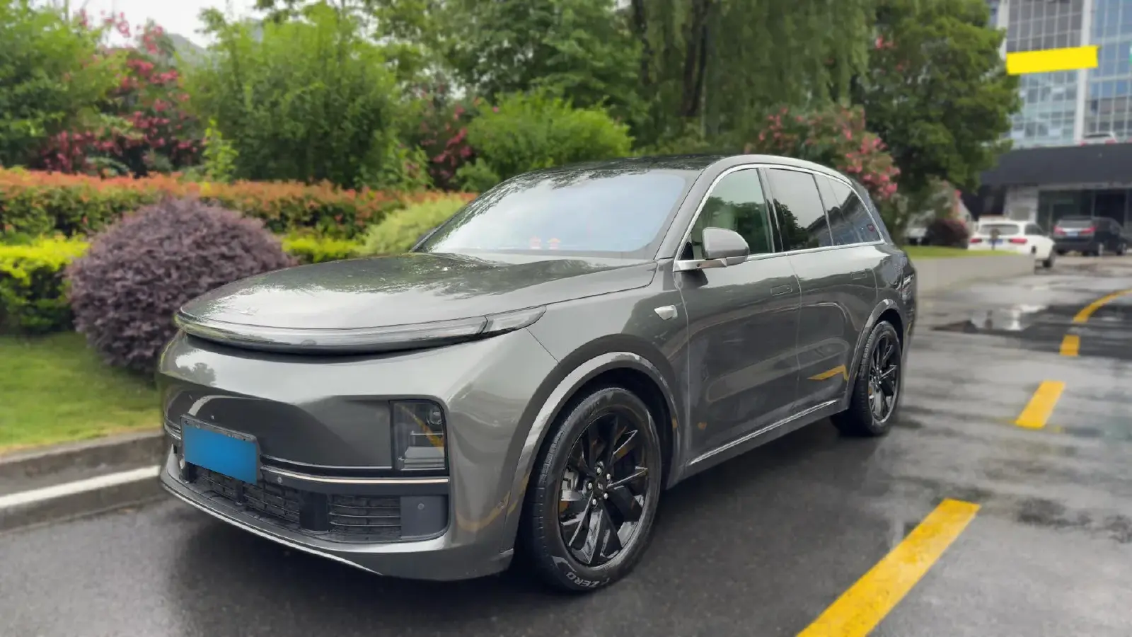 2023 Li L8 Range Extended 154HP REEV 40.9KWH