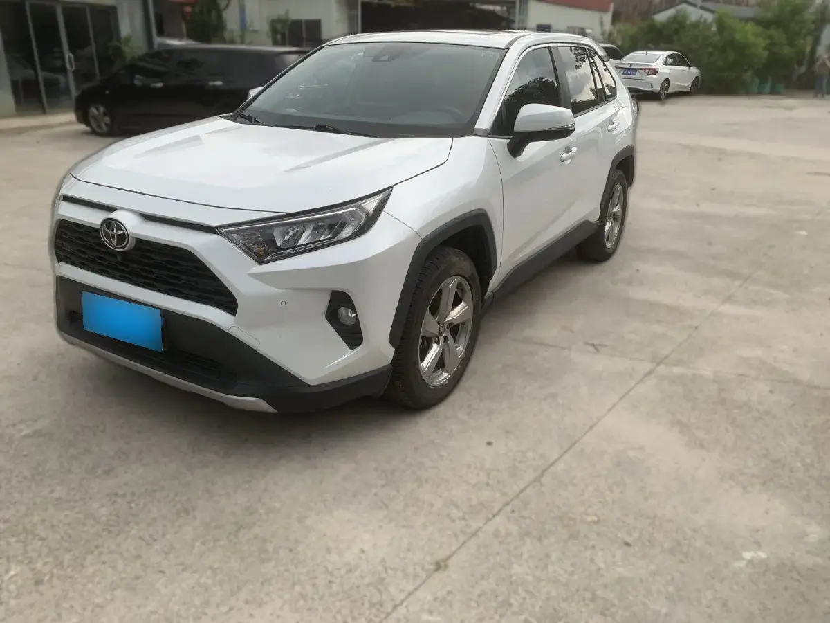 2022 Toyota RAV4 2.0L 171HP L4 CVT