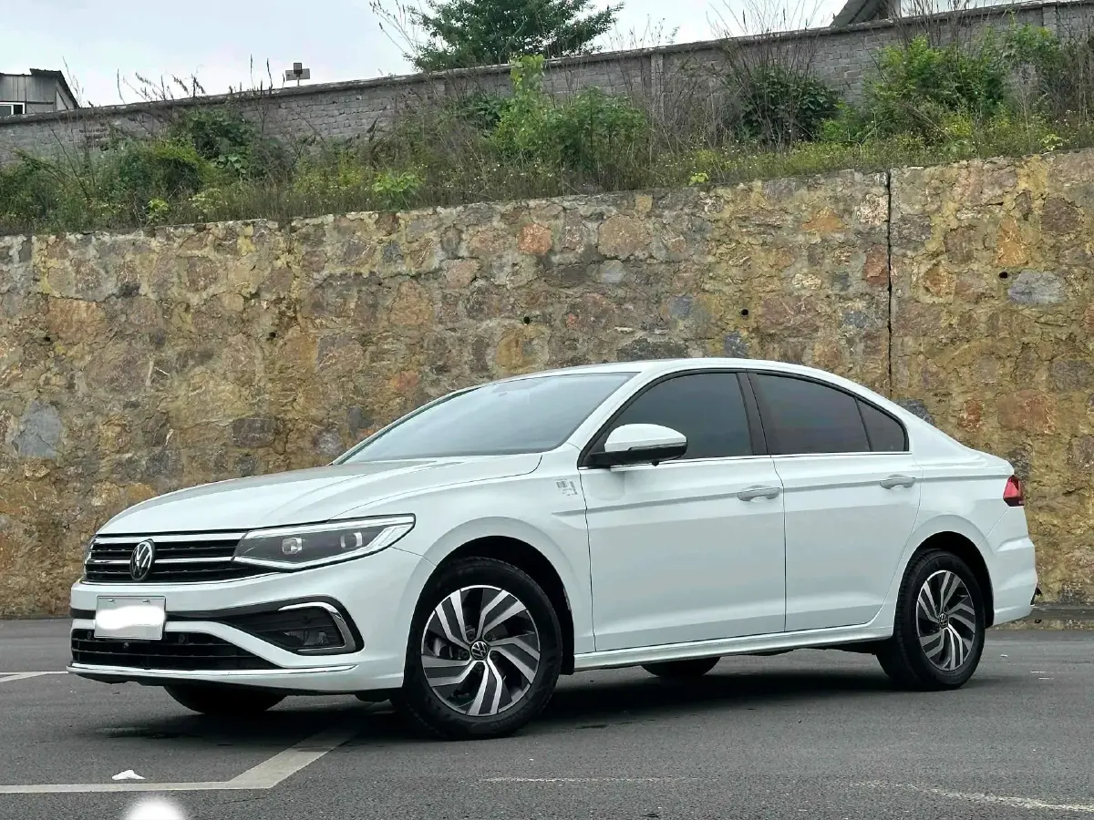 2023 Volkswagen Bora 1.4T 150HP L4 7DCT