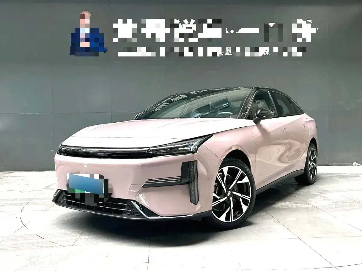 2024 Geely Galaxy L6 1.5T 163HP L4 3DHT PHEV