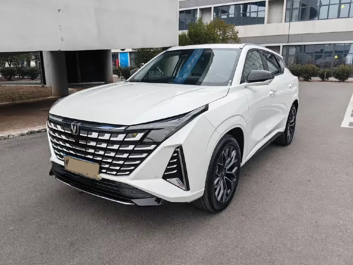 2024 ChangAn UNI-Z 1.5L 98HP L4 E-CVT PHEV 18.4KWH