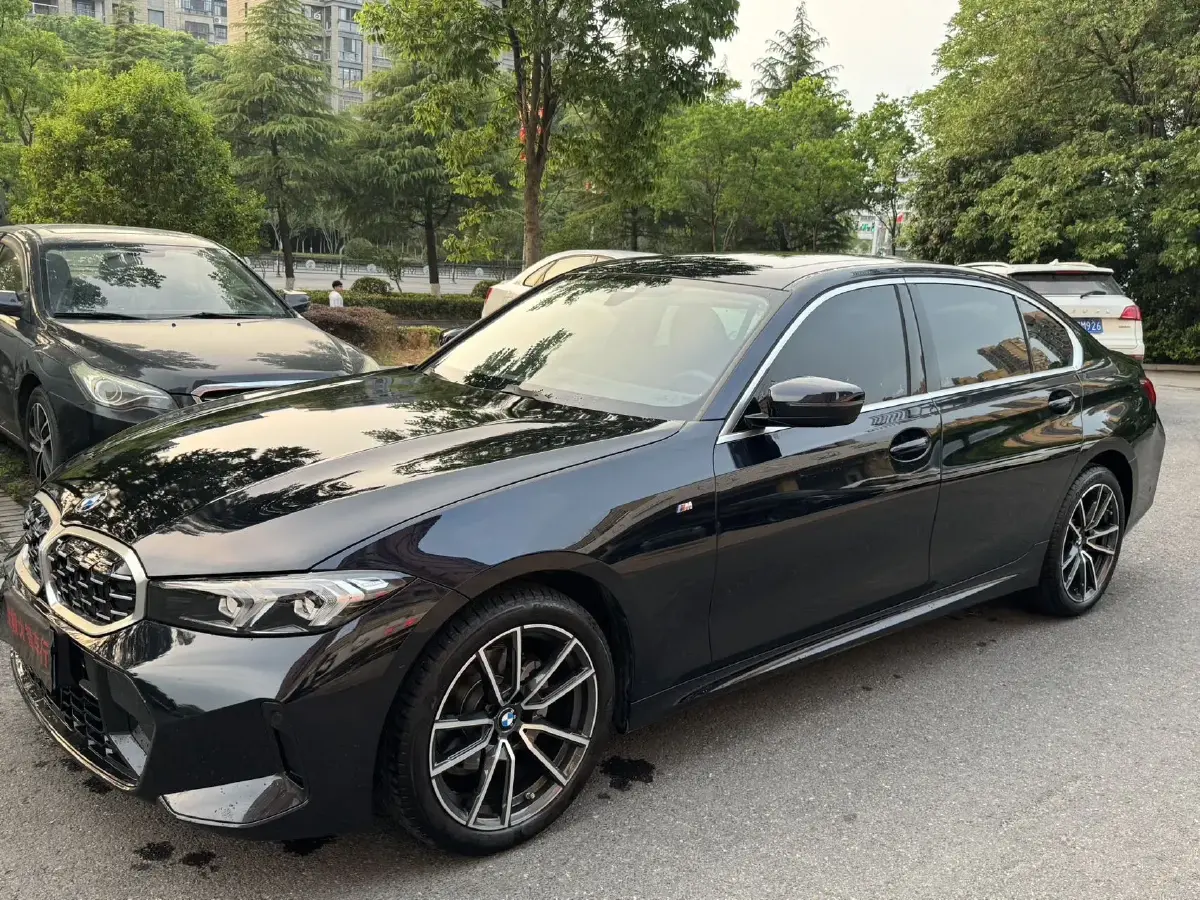 2025 BMW 3 Series 2.0T 184HP L4 8AT