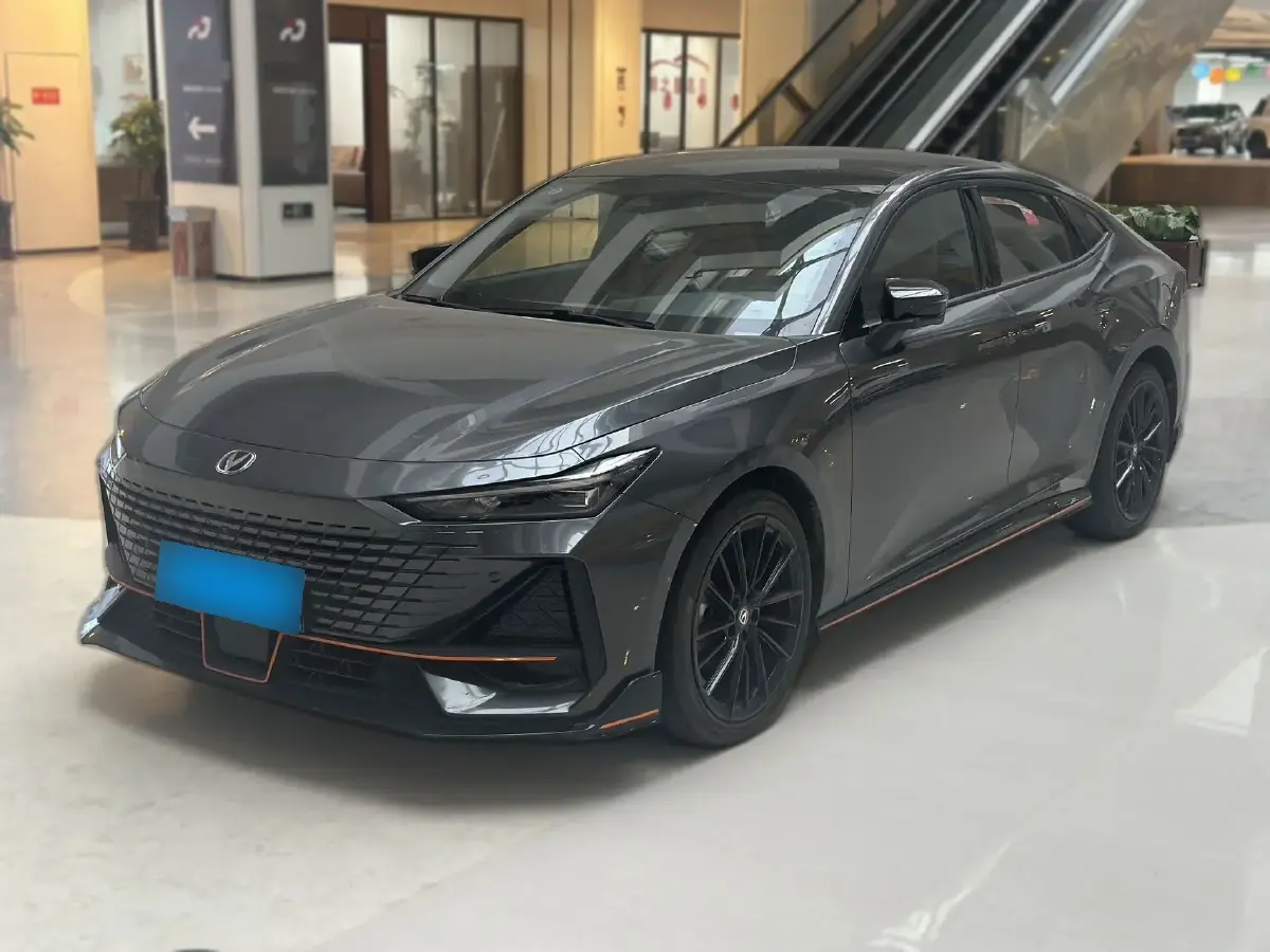 2023 ChangAn UNI-V 1.5T 188HP L4 7DCT