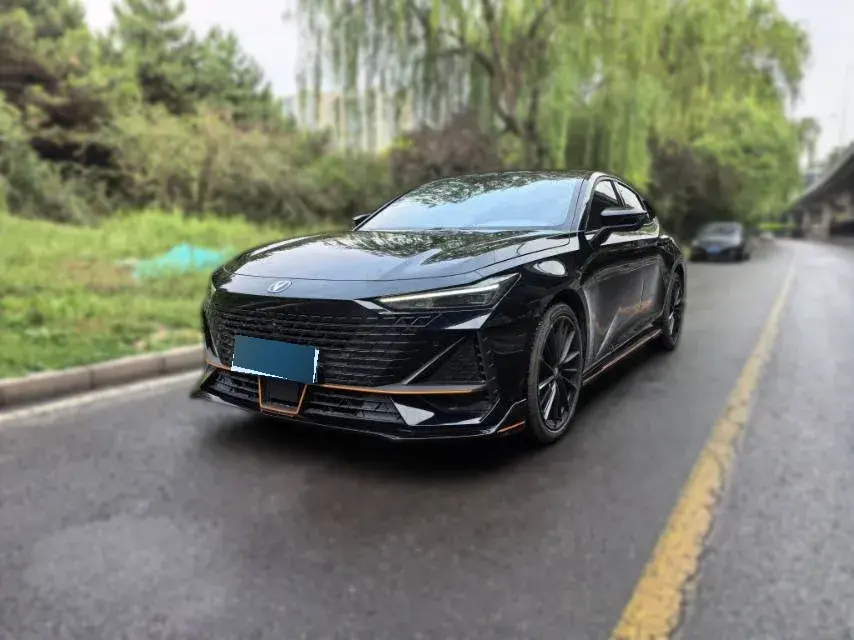 2022 ChangAn UNI-V 1.5T 188HP L4 7DCT