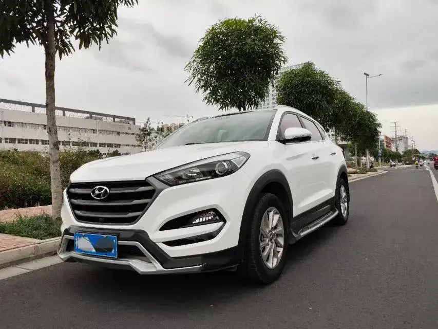 2015 Hyundai Tucson 2.0L 165HP L4 6AT