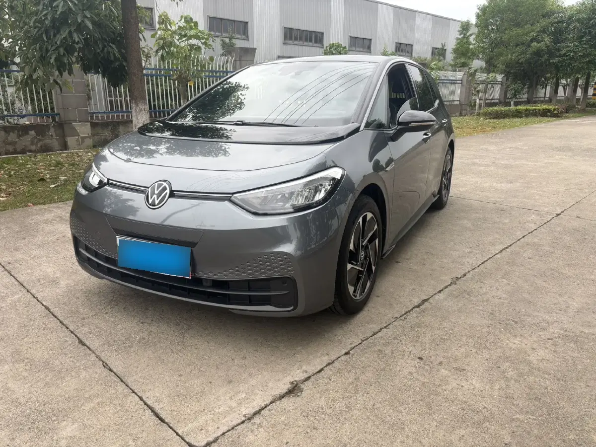 2023 Volkswagen ID.3 BEV 52.8KWH