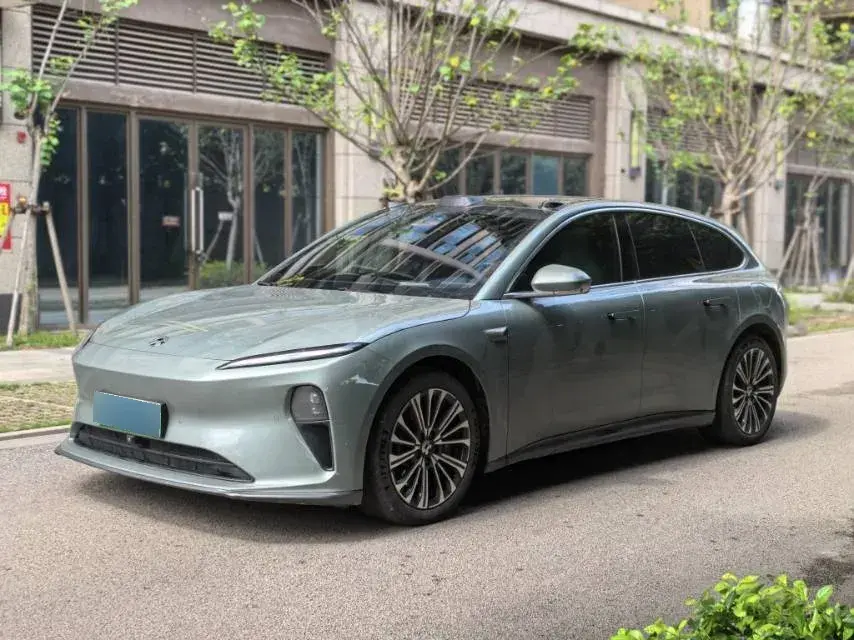 2023 NIO ET5T BEV 75KWH