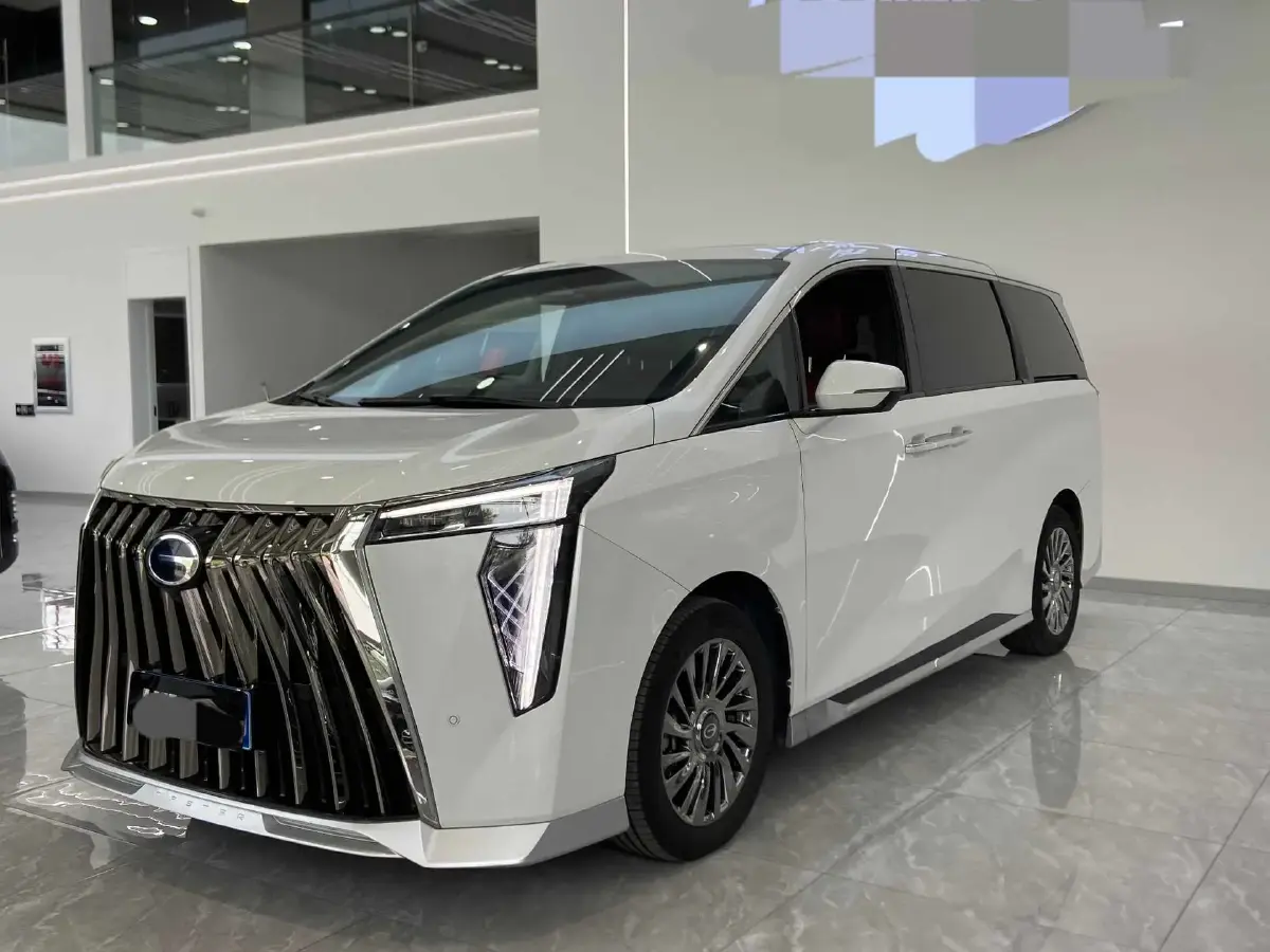 2023 GAC Trumpchi M8 2.0T 190HP L4 E-CVT Hybrid