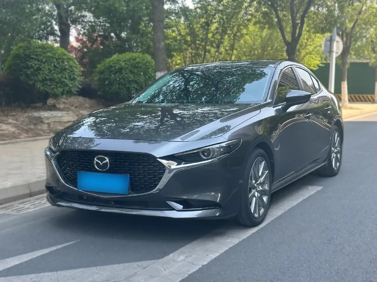 2022 Mazda 3 Axela 2.0L 158HP L4 6AT