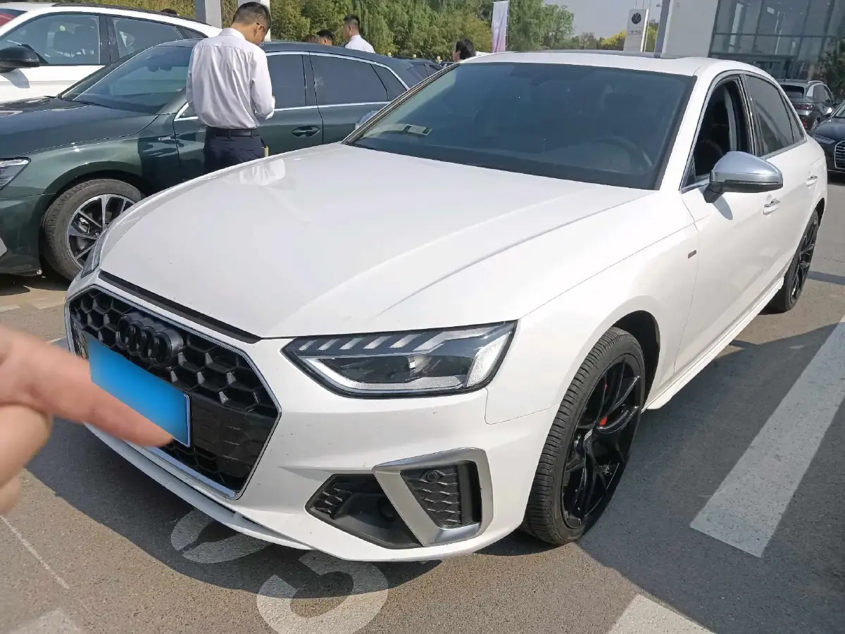 2024 Audi A4L 2.0T 190HP L4 7DCT