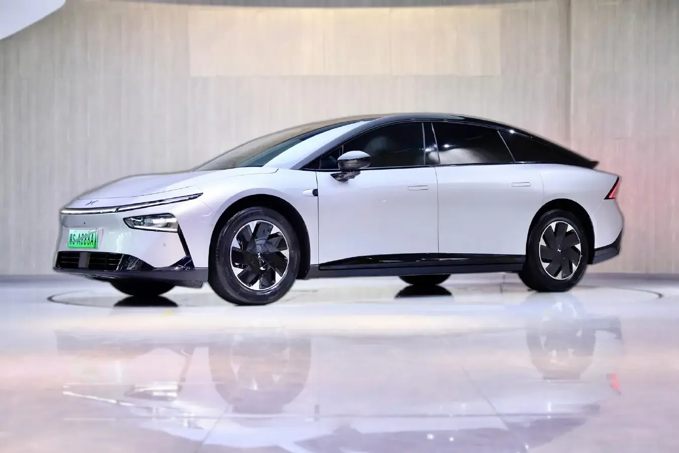 2024 Xpeng P7+ BEV 60.7KWH