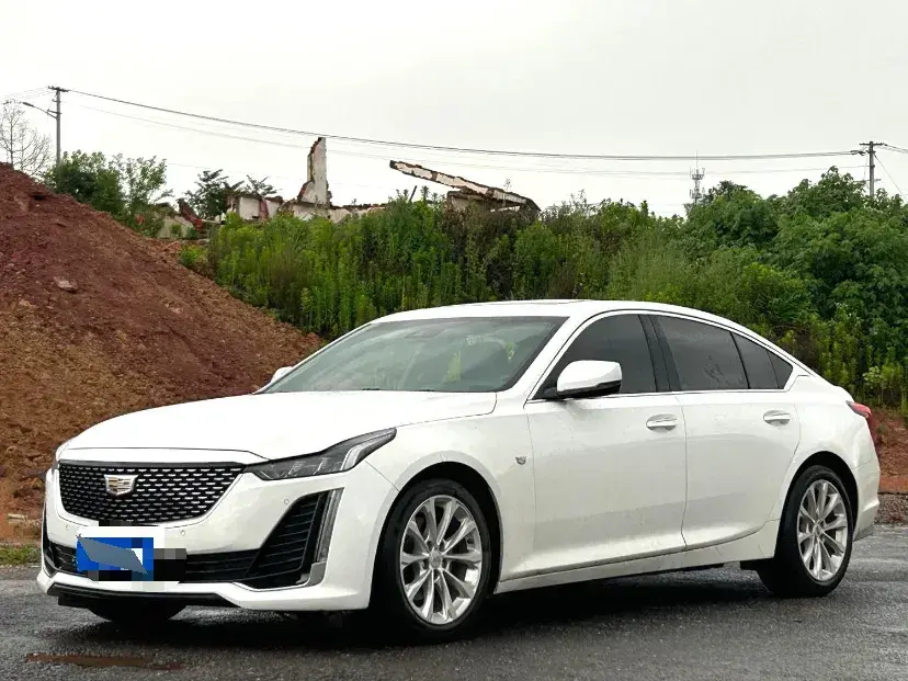 2022 Cadillac CT5 2.0T 237HP L4 10AT