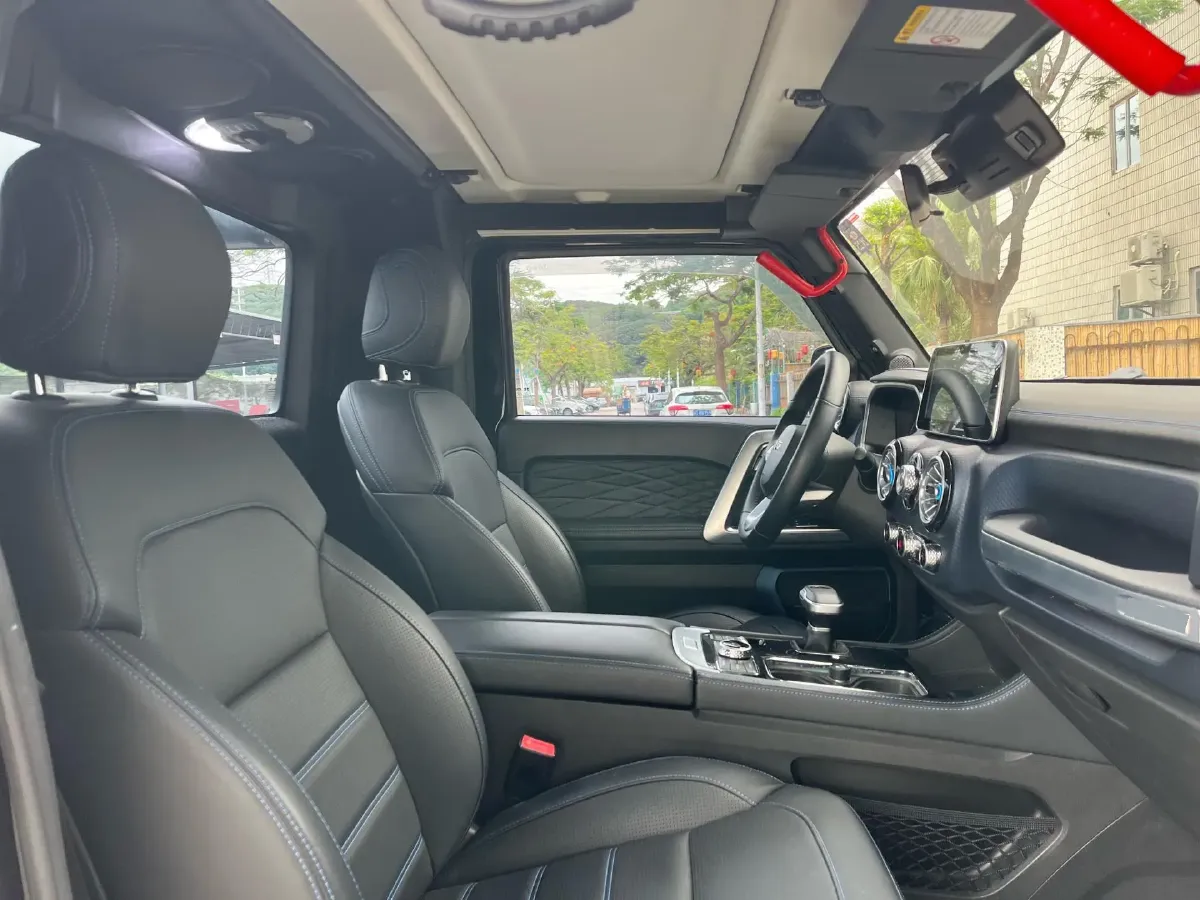 2021 Beijing F40 2.0T 224HP L4 8AT,autocango,china used car exporter,china ev exporter,chinese used car exporter,chinese used ev exporter