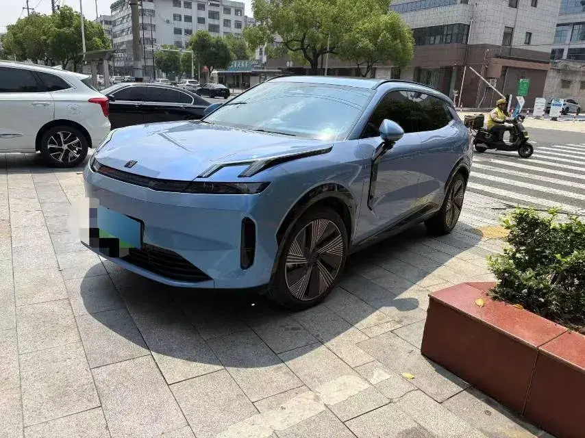 2023 LYNK&CO 08 EM-P 1.5T 163HP L4 3DHT PHEV 39.6KWH